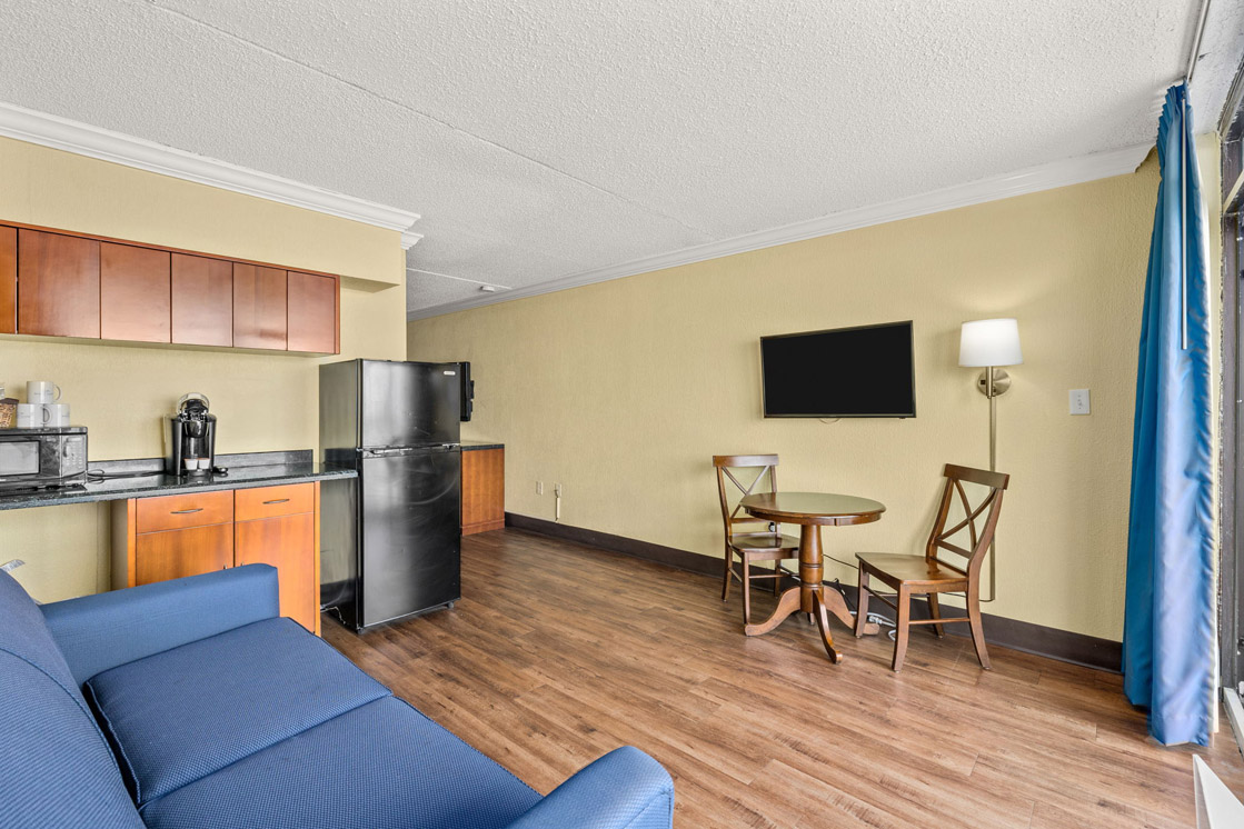 Oceanfront Deluxe Room Myrtle Beach, SC North Shore